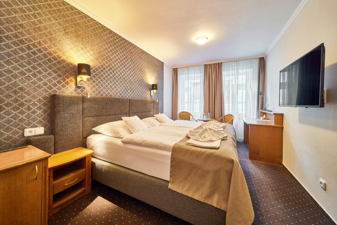 Hotel Adam Trutnov Dış mekan fotoğraf
