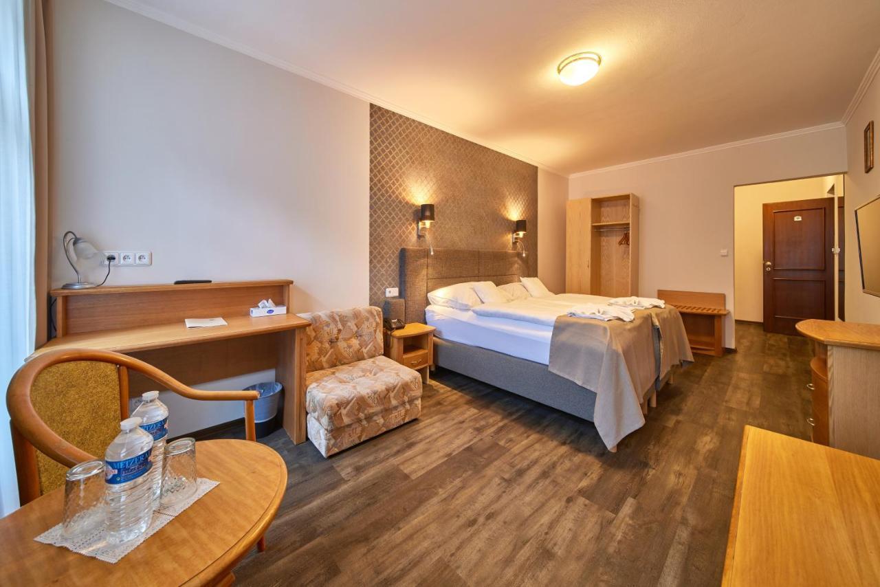 Hotel Adam Trutnov Dış mekan fotoğraf