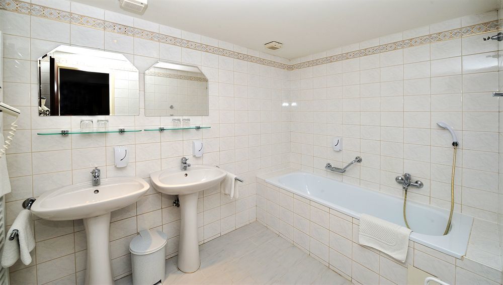 Hotel Adam Trutnov Dış mekan fotoğraf