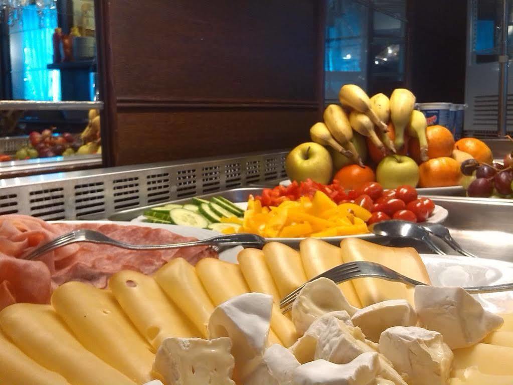 Hotel Adam Trutnov Dış mekan fotoğraf